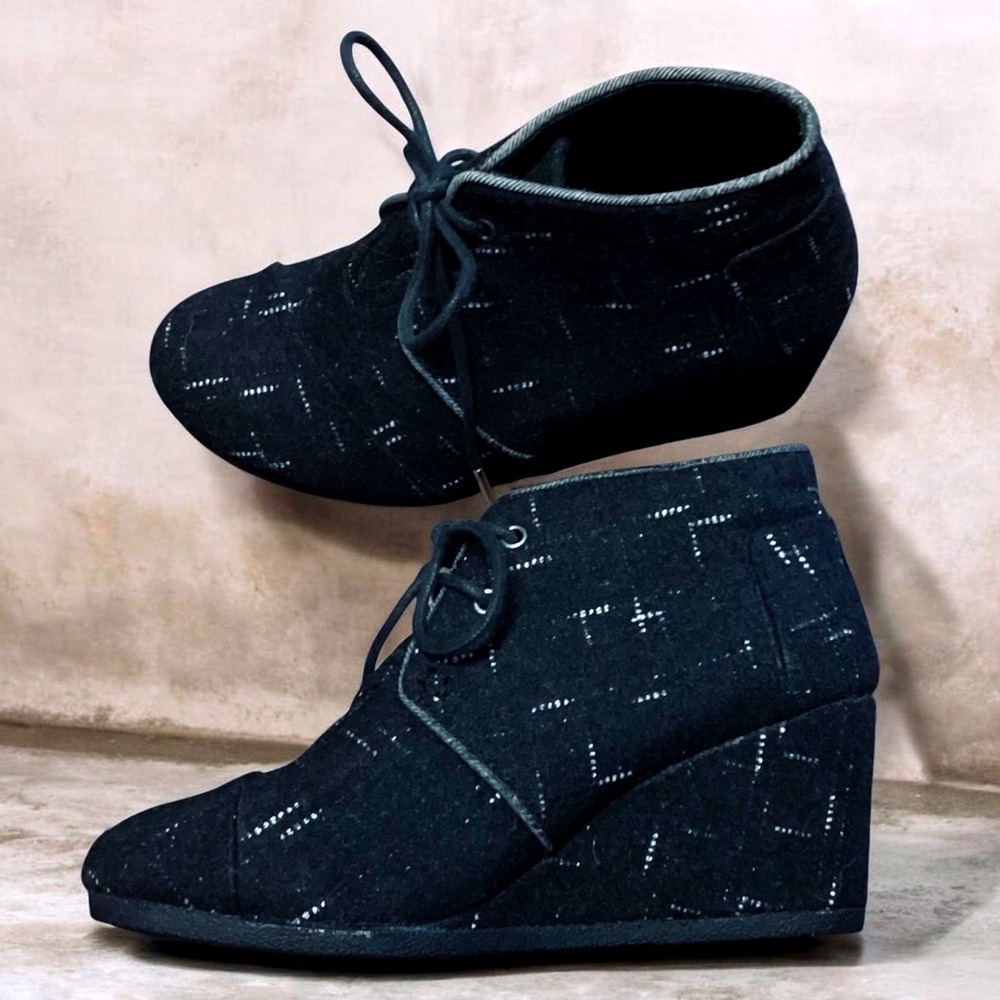 TOMS Women's Desert Wedge Black Wool Dash Print Lace Up Chukka Booties Size 7